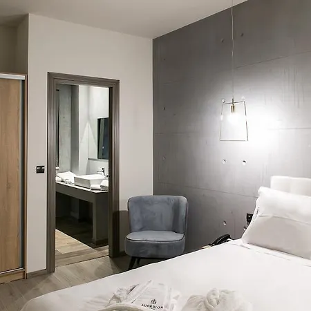Superior One Boutique 4*