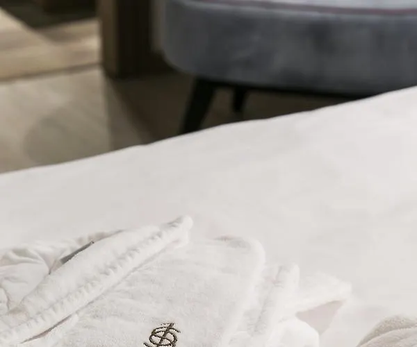 Superior One Boutique Hotel 4*