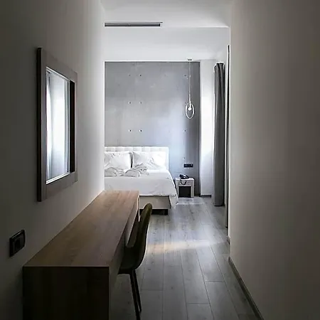 Superior One Boutique 4*